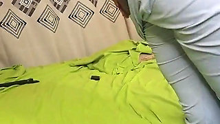 Using Toy to Fuck Her Self