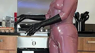 Mistressae’s Experimental Kitchen Episode 1: Anal Omelette Aux Oeufs