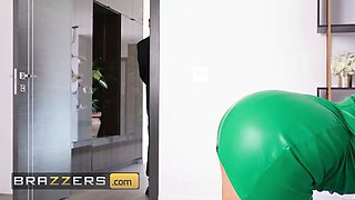 Brazzers - jiggish kayley gunner gets frolic with her security guard in a wild, steamy meeting