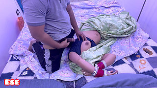 Chachi Ka Kaamsen Badan Dekh Kar Unko Piche Se Pakad Ke Chod Diya