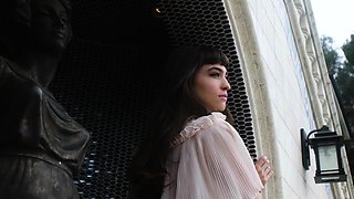 Nude teen Ivy introdcing her hairy pussy