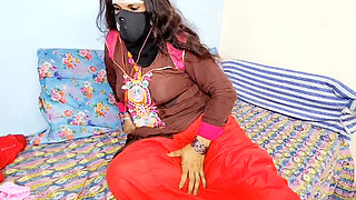 Desi MILF Aunty Play with Her Pussy with Sex Toy.