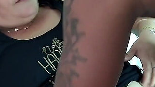 Stepson Helps a Hot Mature with Her Pussy