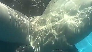 Underwater Pool Sex: Slimthick Ebony Gets Pounded by Massive BBC