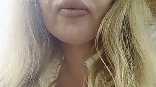 I'm.soo wet put your cock ine