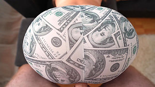 Big Ass Babe Fucked in Her Ripped Leggings