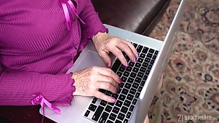 Vozbuzhdennaya Gilfa Poluchaet Traha V Kisku, Kak V Stare Dobre Vremena