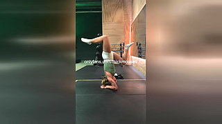 18-year-old accidentally flashes her pussy while doing yoga