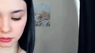 Brunette Solo Webcam Masturbation