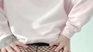 Amateur brunette ariana marie solo toying