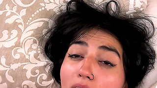 Hungover Pakistani Slut Gets a Huge Facial